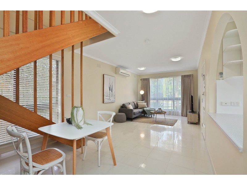 18 Ponds Drive, Lara VIC 3212