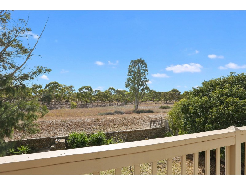 18 Ponds Drive, Lara VIC 3212