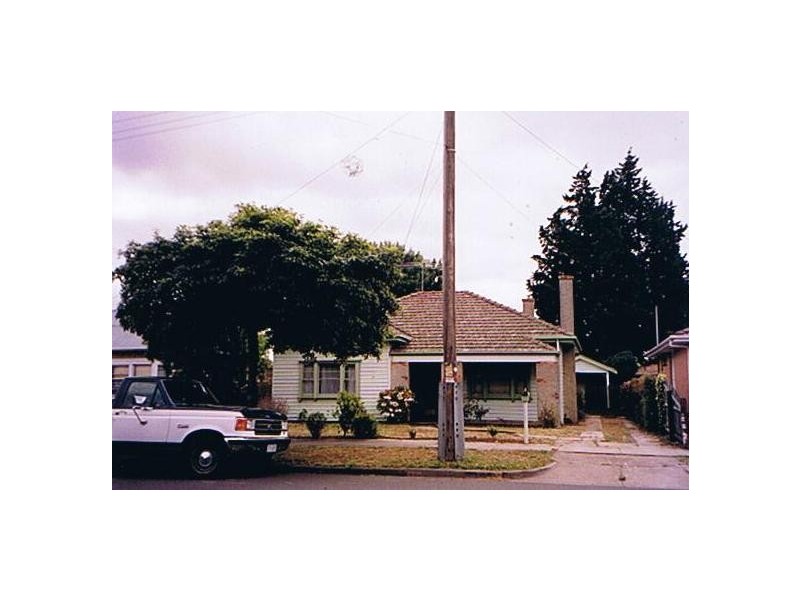 17 Seabeach Parade, North Shore VIC 3214