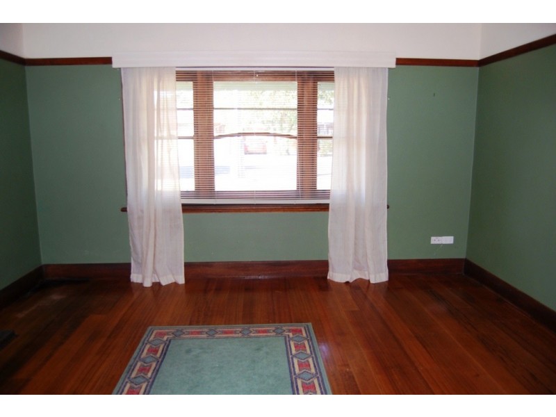 17 Seabeach Parade, North Shore VIC 3214