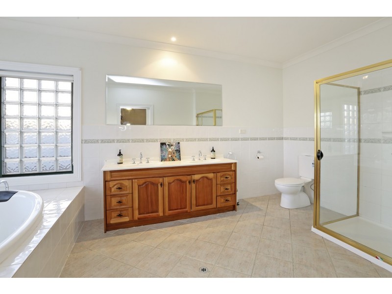 36 Lara Boulevard, Lara VIC 3212