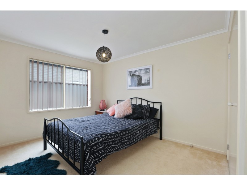 1 Nilaur Place, Lara VIC 3212