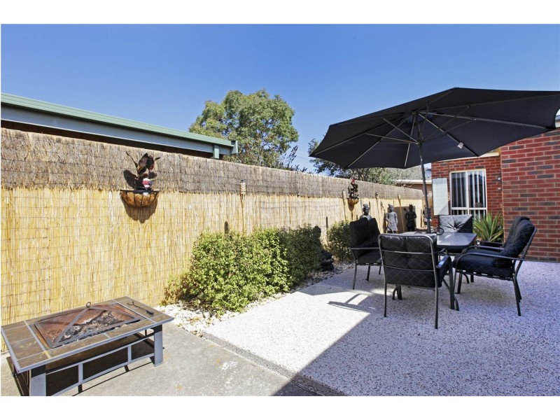 2/5-7 Altair Avenue, Lara VIC 3212
