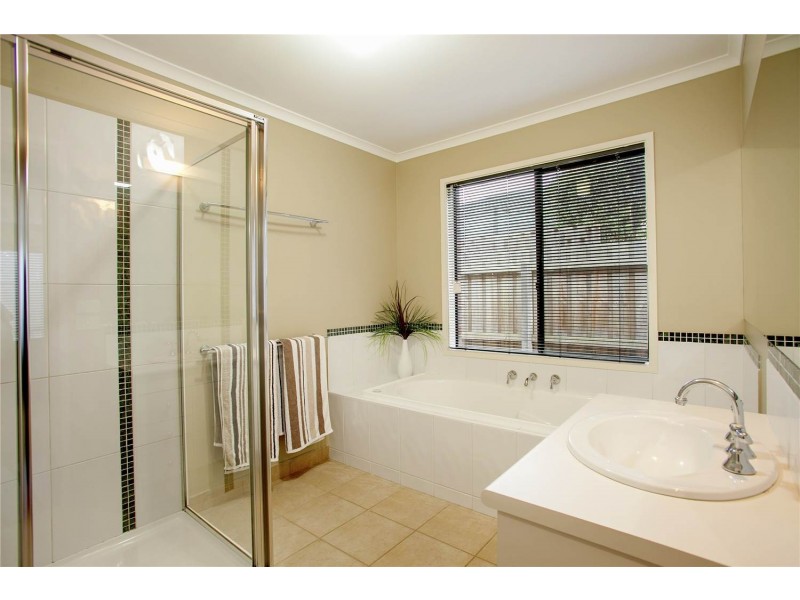 13 Nilaur Place, Lara VIC 3212