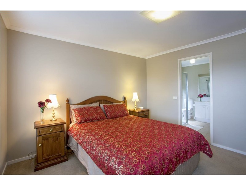 13 Nilaur Place, Lara VIC 3212