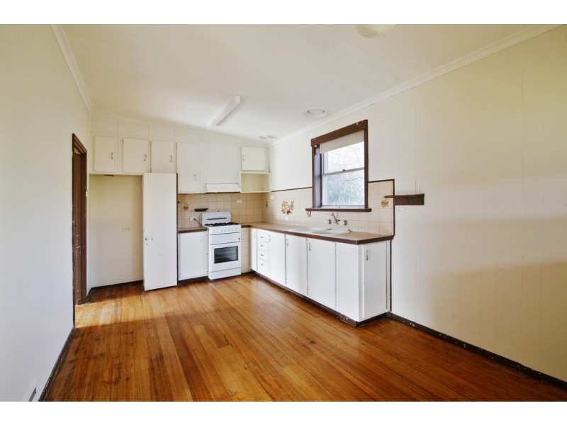 16 Gambier Grove, Corio VIC 3214