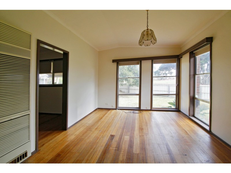 16 Gambier Grove, Corio VIC 3214