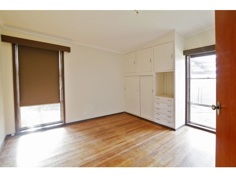 16 Gambier Grove, Corio VIC 3214