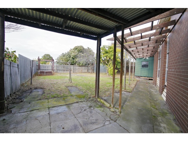 16 Gambier Grove, Corio VIC 3214