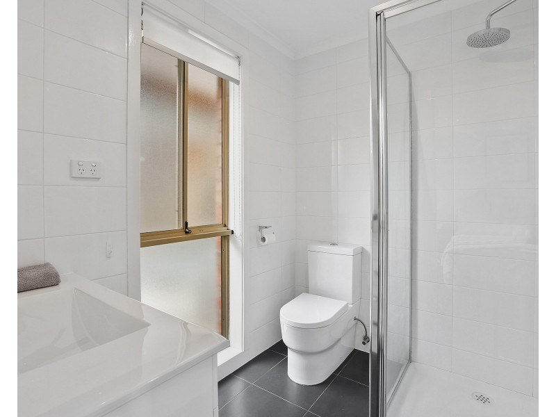 1/14 Archimedes Avenue, Lara VIC 3212