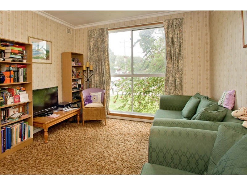 6 Rose Avenue, Norlane VIC 3214