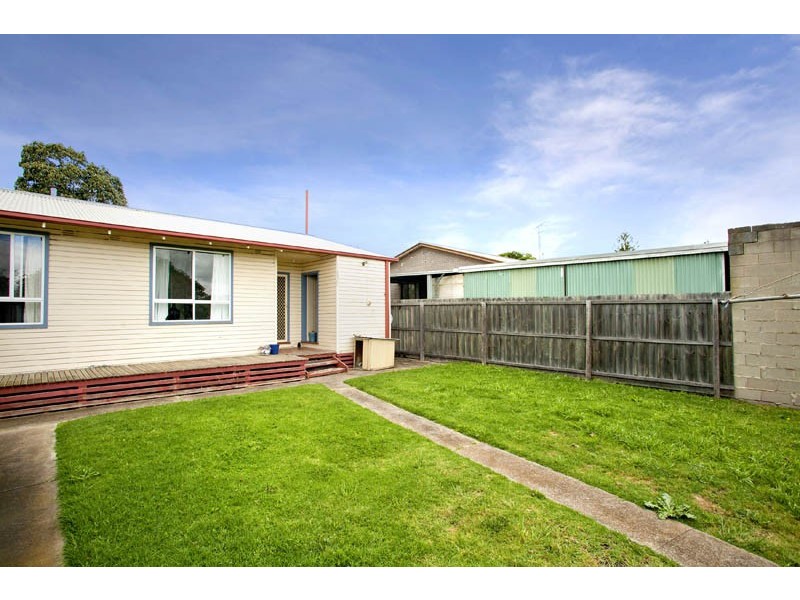 6 Rose Avenue, Norlane VIC 3214