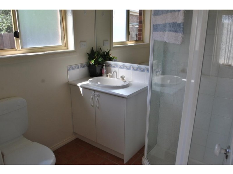 3 Redleaf Close, Lara VIC 3212