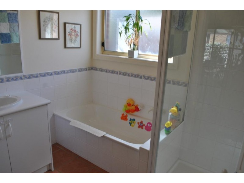 3 Redleaf Close, Lara VIC 3212