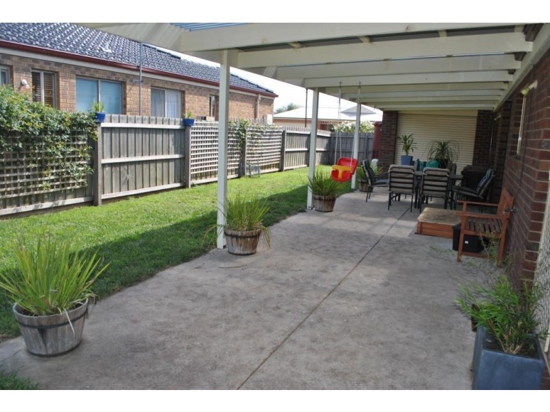 3 Redleaf Close, Lara VIC 3212