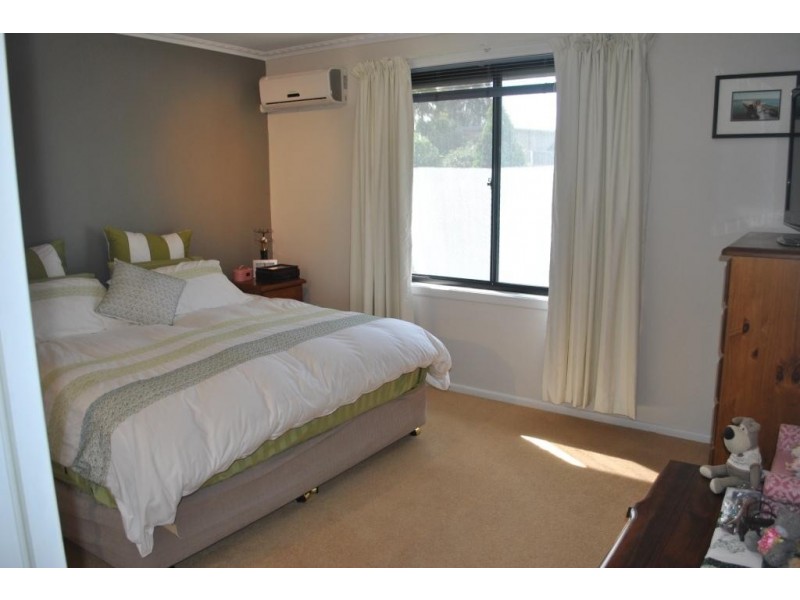 9 Ponds Drive, Lara VIC 3212