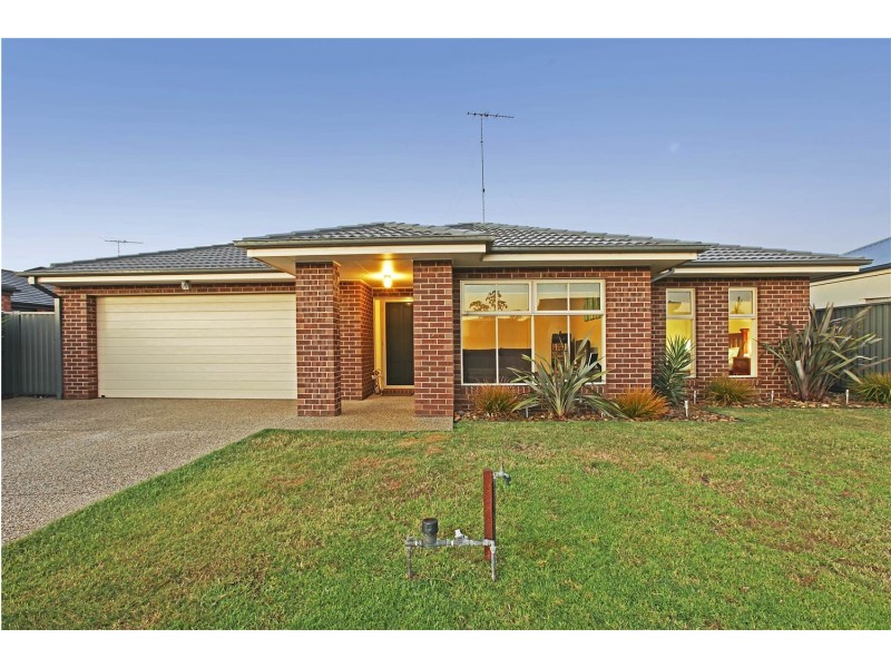 63 Moorhen Drive, Lara VIC 3212