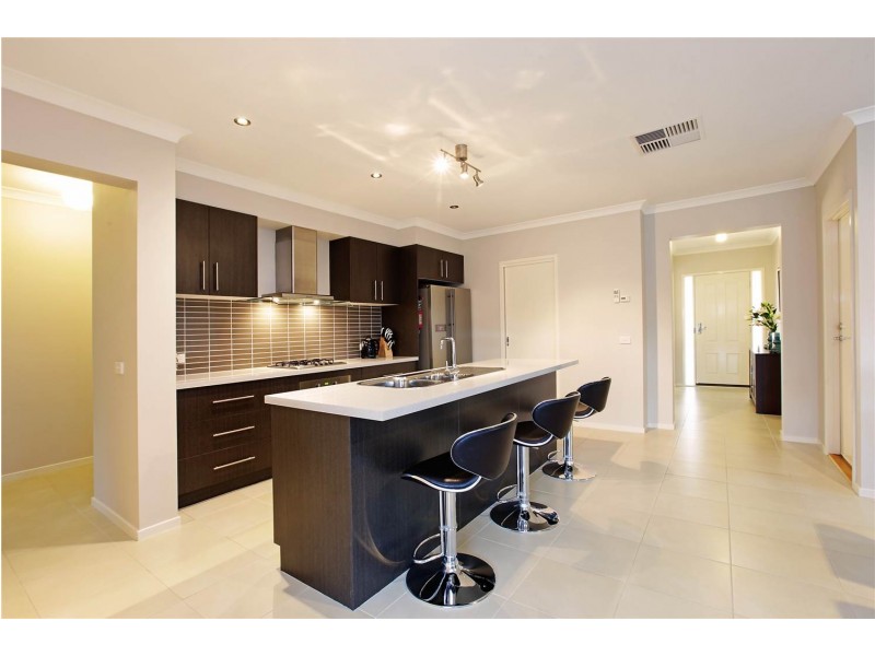 63 Moorhen Drive, Lara VIC 3212