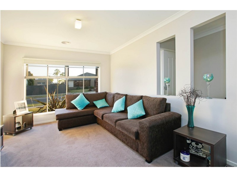 63 Moorhen Drive, Lara VIC 3212