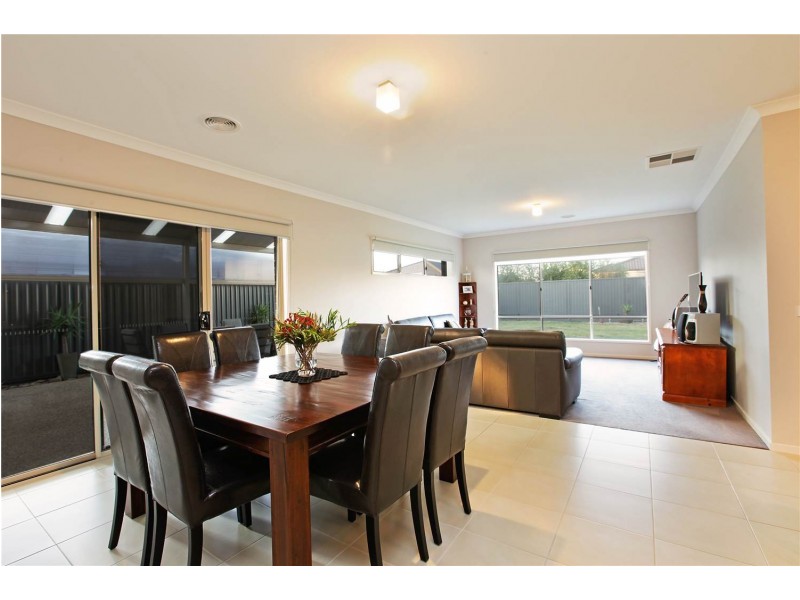 63 Moorhen Drive, Lara VIC 3212