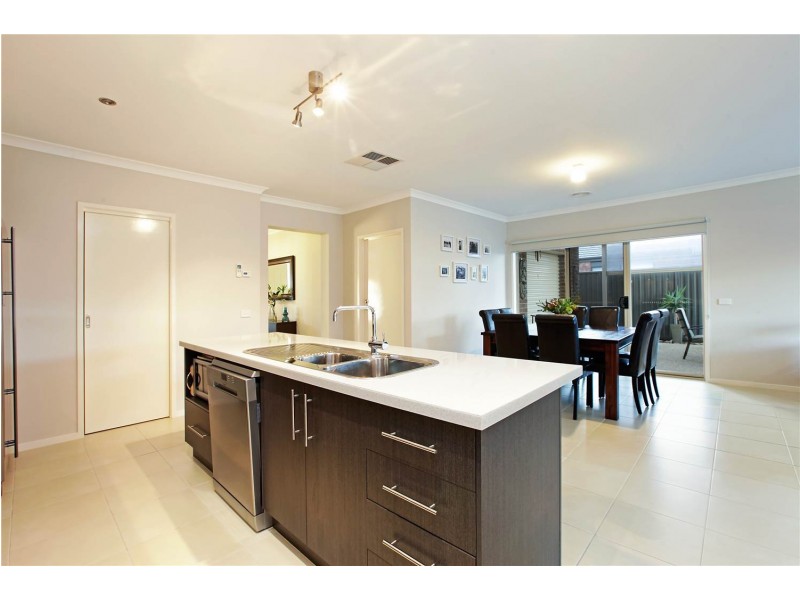 63 Moorhen Drive, Lara VIC 3212