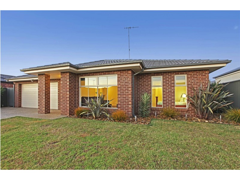 63 Moorhen Drive, Lara VIC 3212