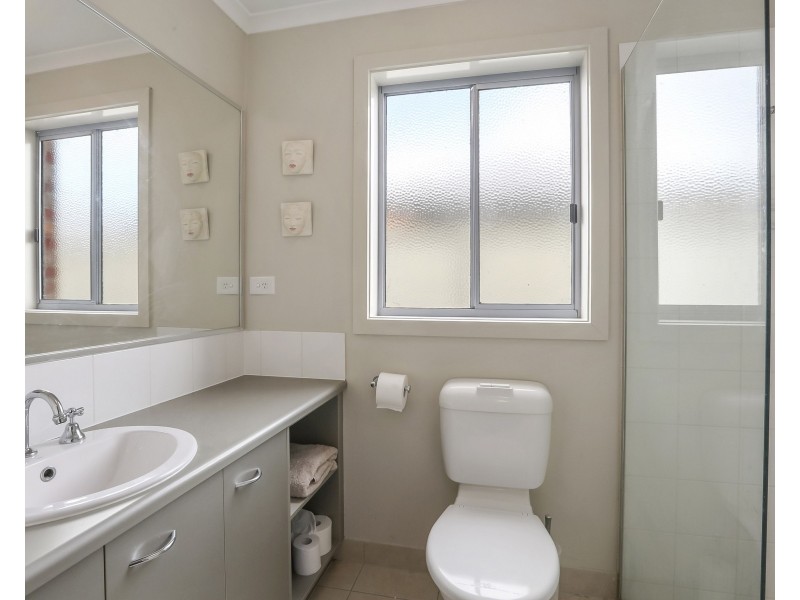 12 Nankeen Avenue, Lara VIC 3212