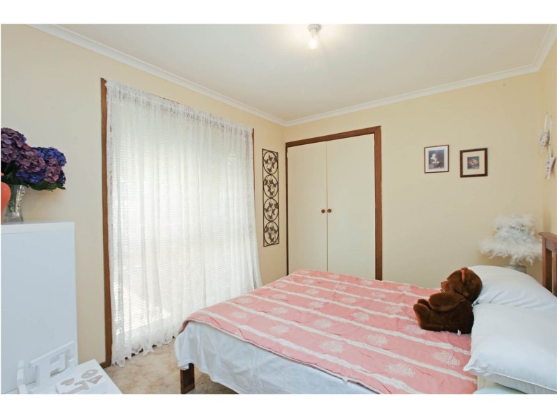 37 Cameron Crescent, Lara VIC 3212