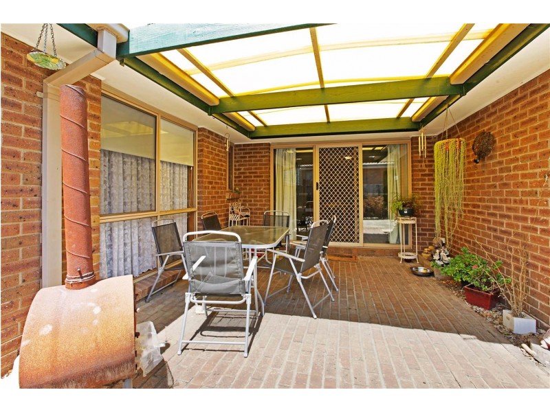 37 Cameron Crescent, Lara VIC 3212