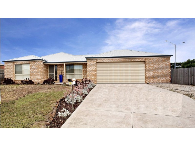 16 Magpie Close, Lara VIC 3212