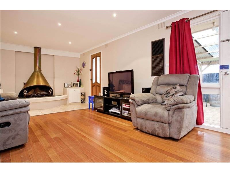 6 Beverley Crescent, Lara VIC 3212