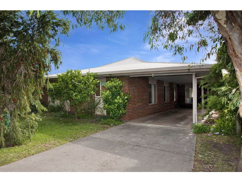 33 Caldermeade Road, Corio VIC 3214