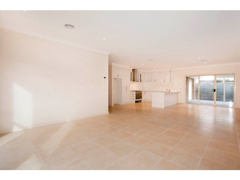 55 Moorhen Drive, Lara VIC 3212