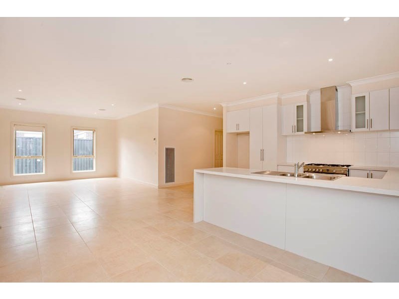 55 Moorhen Drive, Lara VIC 3212