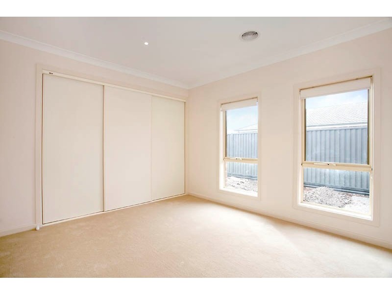55 Moorhen Drive, Lara VIC 3212