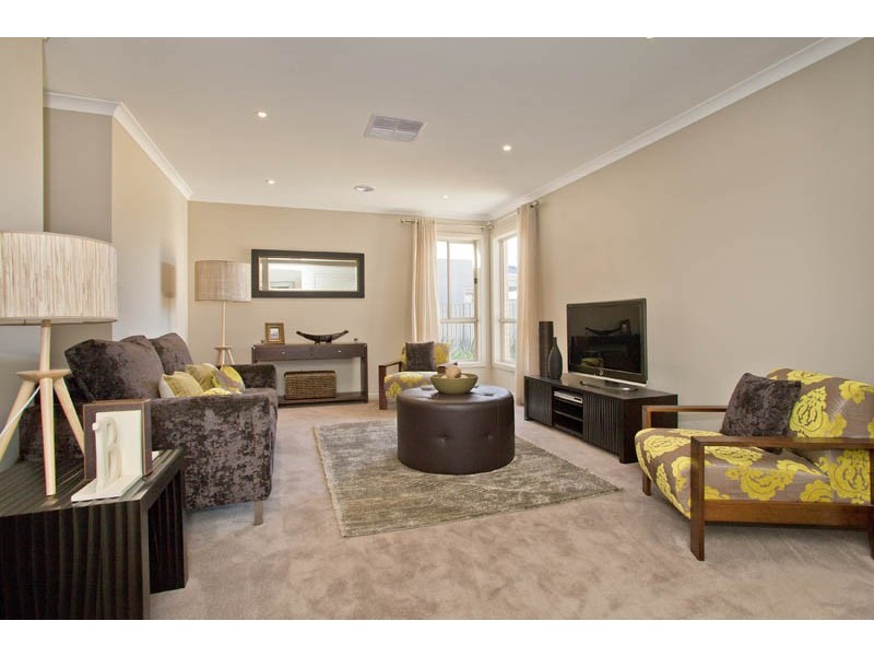 112 Eastlakes Boulevard, Lara VIC 3212