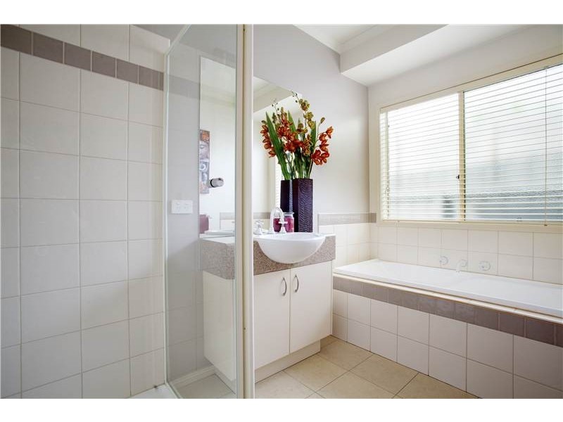 13 Magnolia Court, Lara VIC 3212