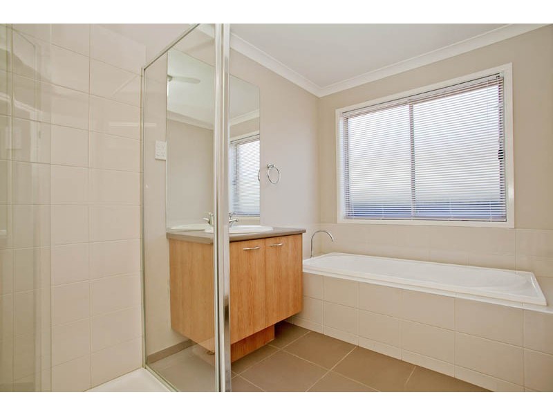 12 Springwater Drive, Lara VIC 3212