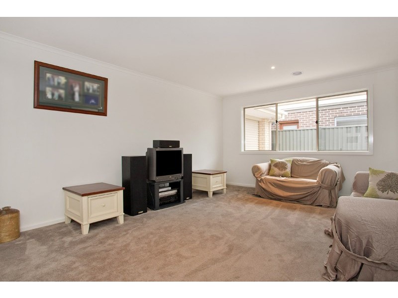 22 Springwater Drive, Lara VIC 3212