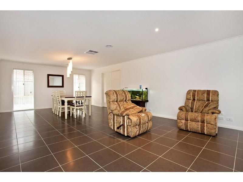 22 Springwater Drive, Lara VIC 3212