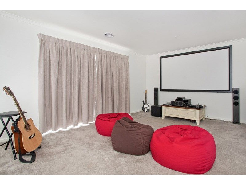 22 Springwater Drive, Lara VIC 3212