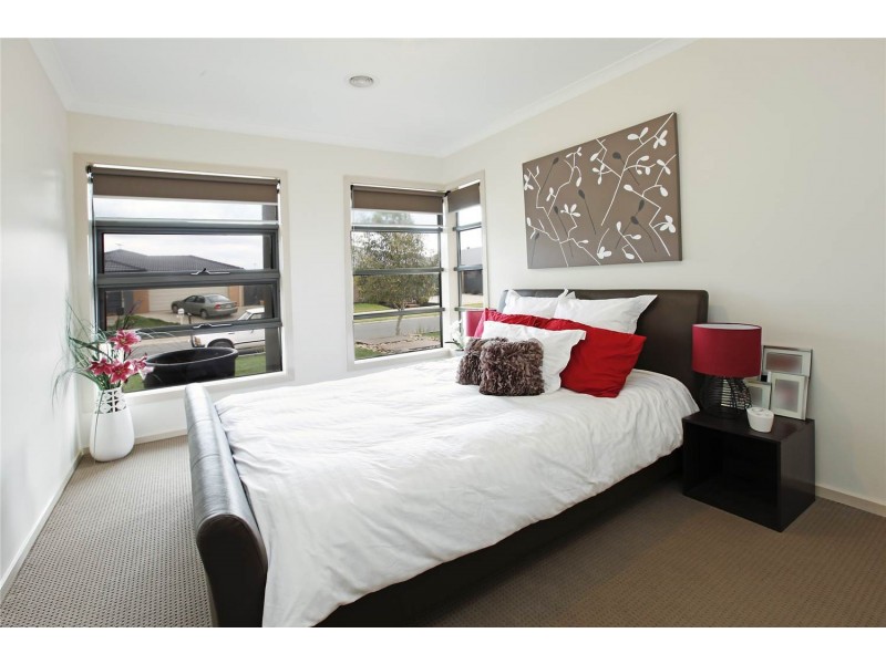 6 Mathieson Place, Lara VIC 3212