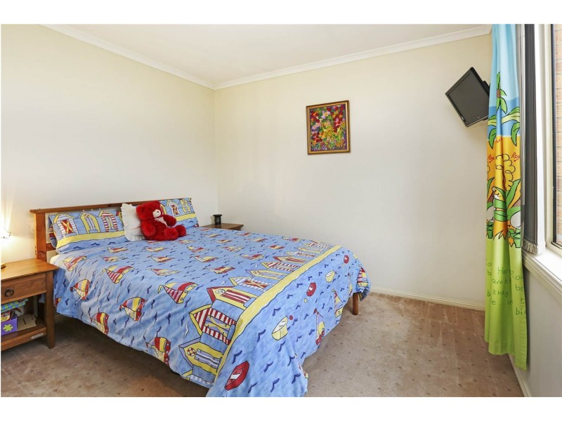 9 Blackbird Circuit, Lara VIC 3212
