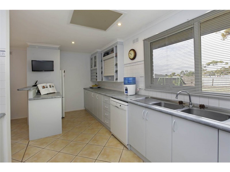 29 Smeaton Close, Lara VIC 3212