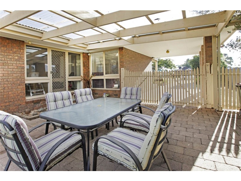 29 Smeaton Close, Lara VIC 3212