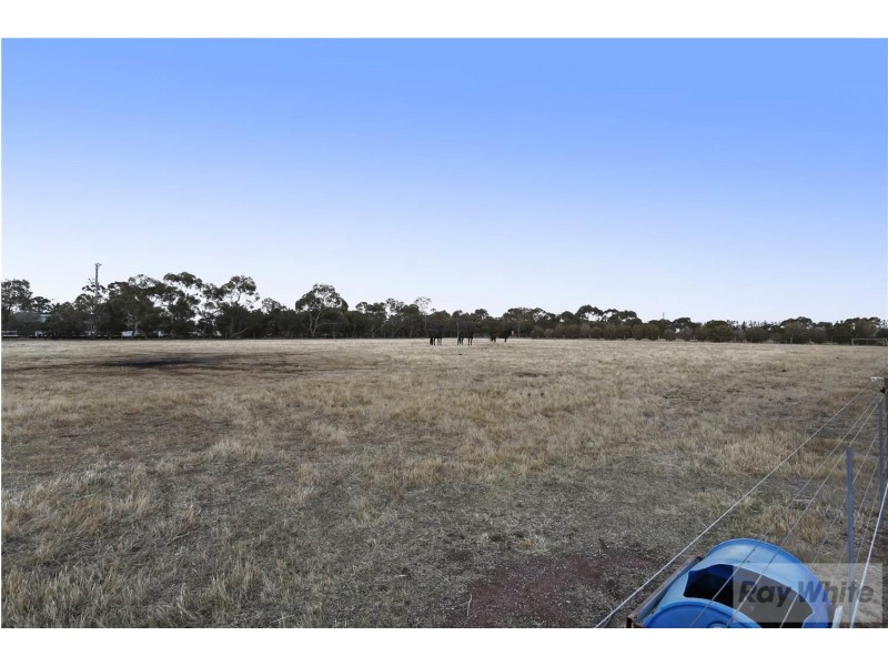 130 Narraburra Road, Little River VIC 3211