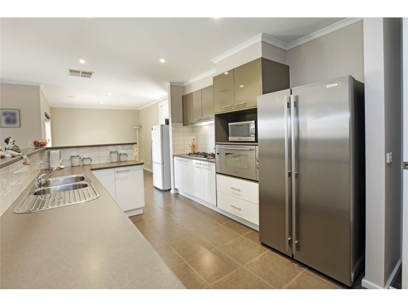 89 Country Gardens Drive, Lara VIC 3212