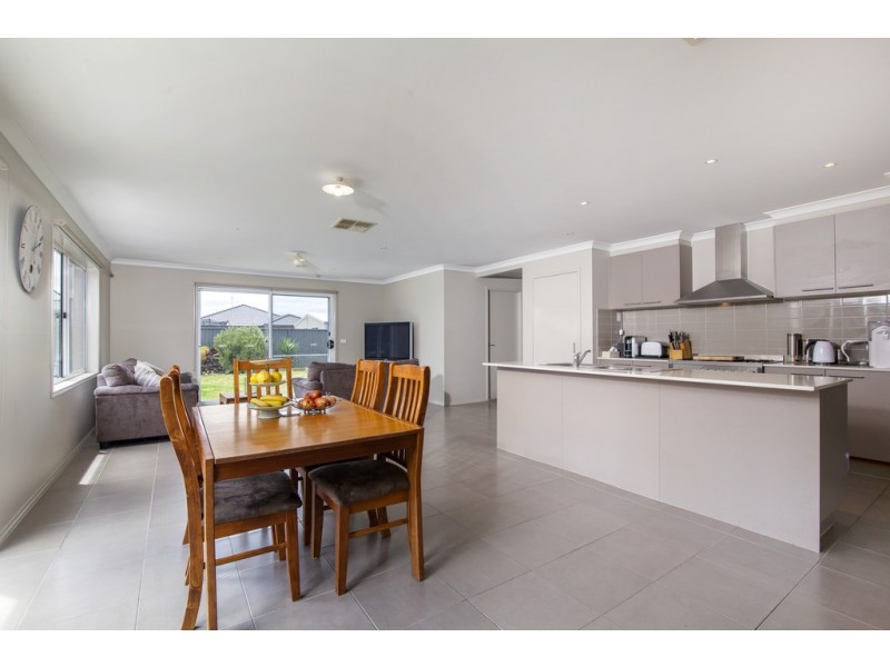 17 Stilt Court, Lara VIC 3212