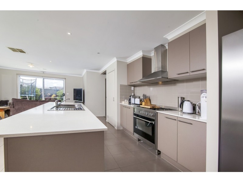 17 Stilt Court, Lara VIC 3212