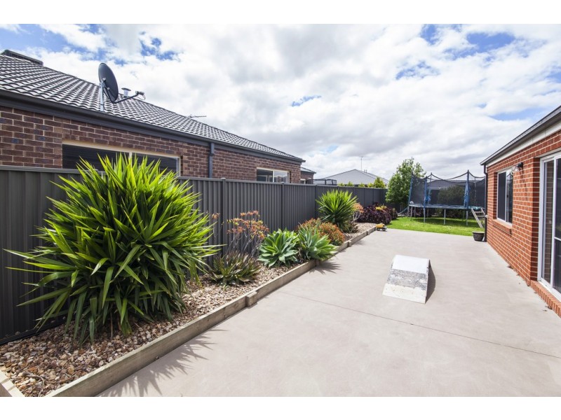 17 Stilt Court, Lara VIC 3212